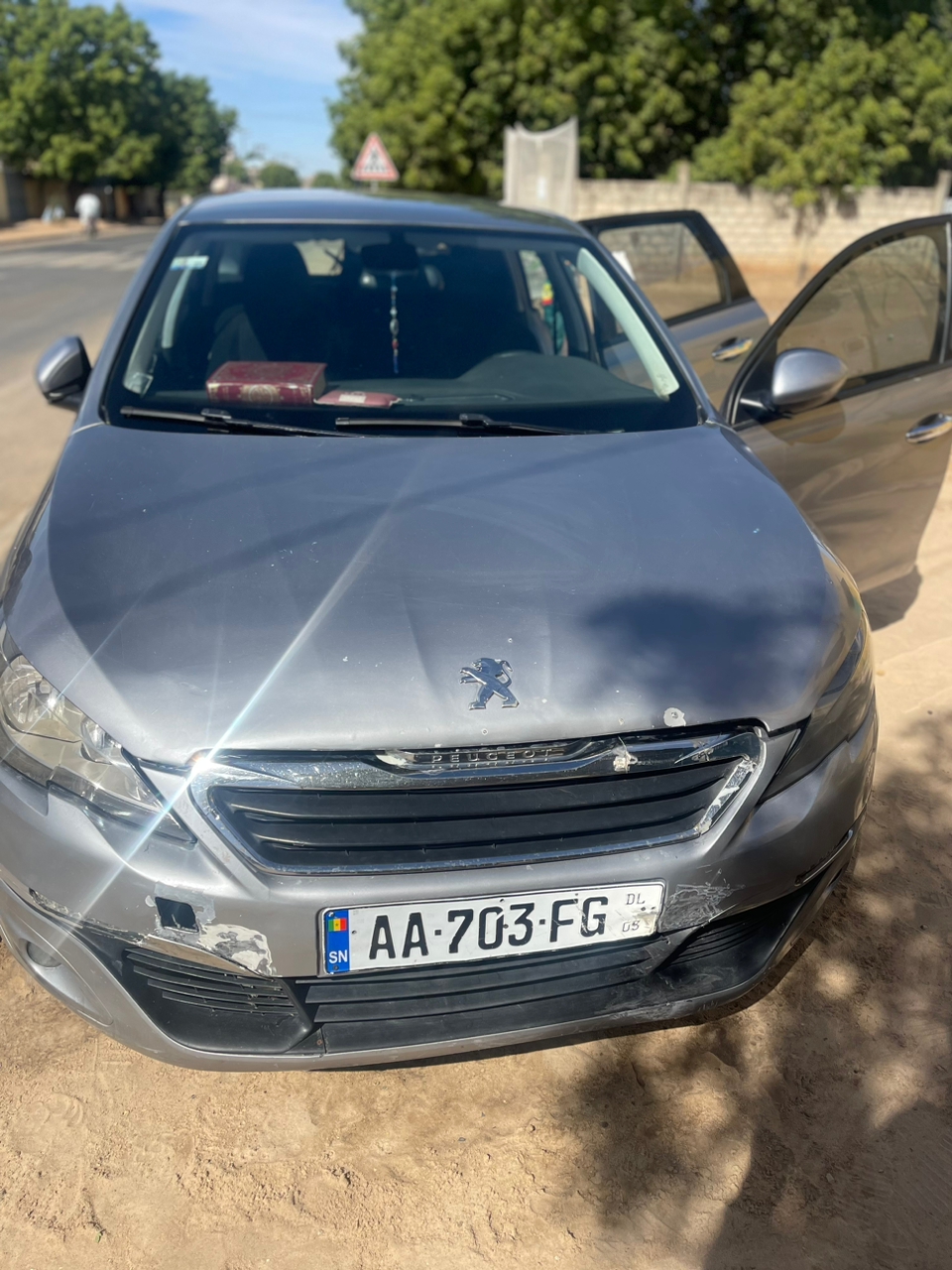 Peugeot 308 2015 diesel automatique faible consommation